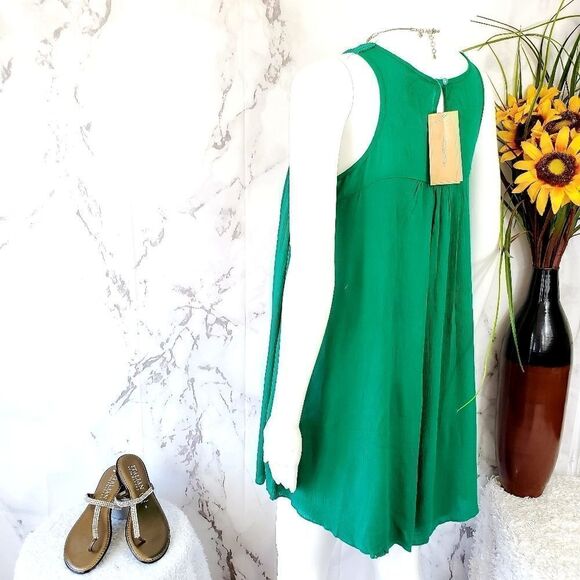 NWT! Francesca's crochet mini sheath dress - Picture 8 of 8